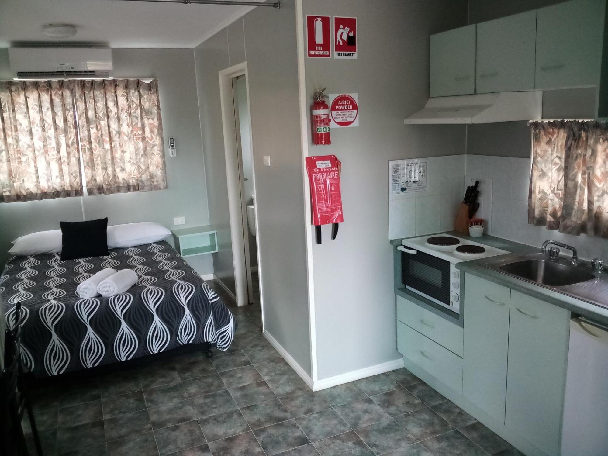 Bushchooks Travellers Village Bororen Cameră foto